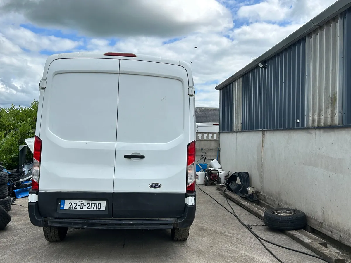 Low mileage Transit - Image 4