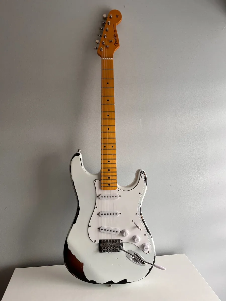 Fender electric guitar - Image 1