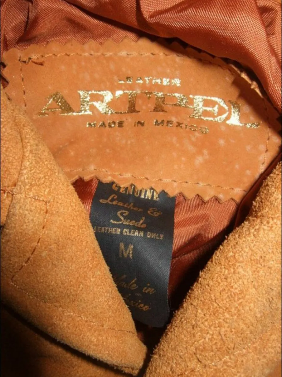 Vintage Childs Suede Jacket- As New/Unworn - Image 3