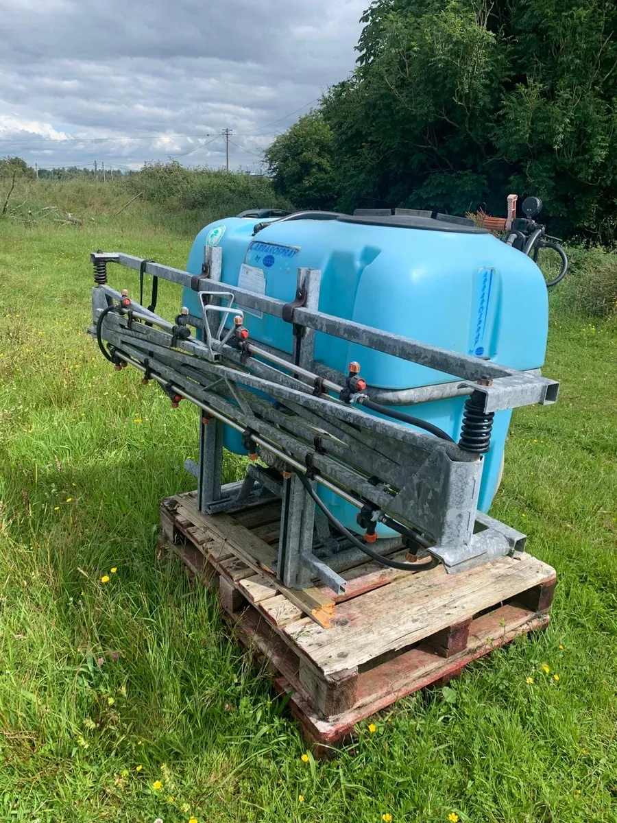 Sprayer - 8m Boom - 500L - Image 1