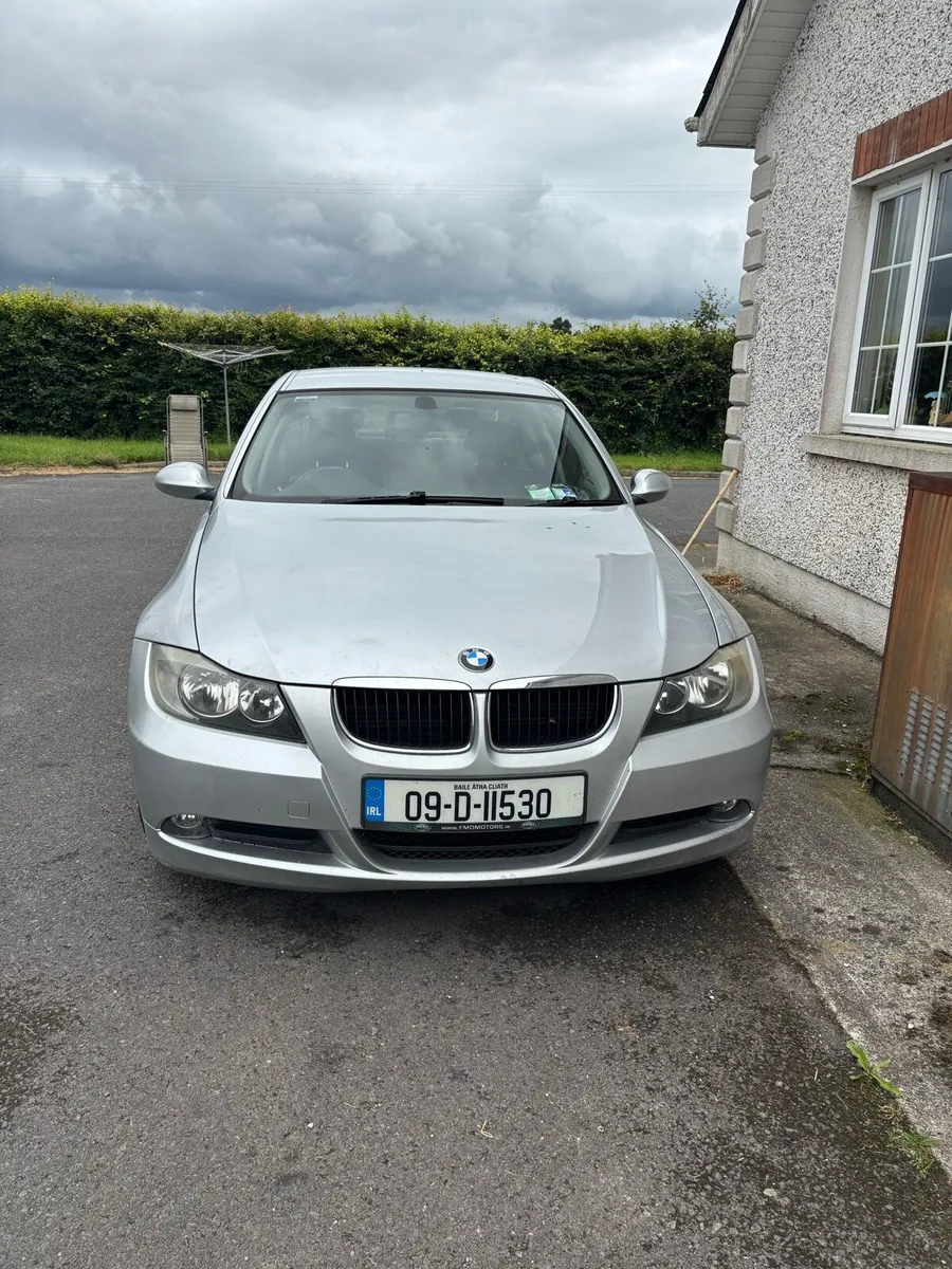 BMW 3-Series 2009 - Image 1