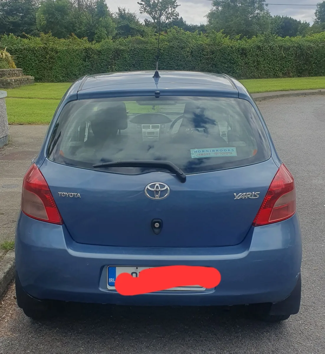 Very well maintained Toyota yaris for sale - Image 3