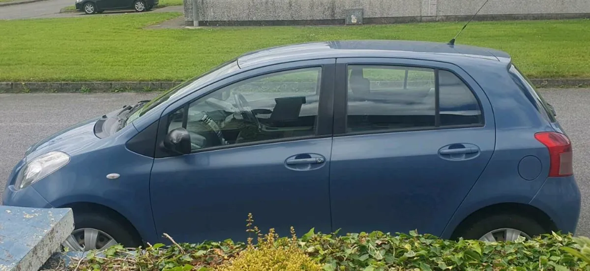 Very well maintained Toyota yaris for sale - Image 1