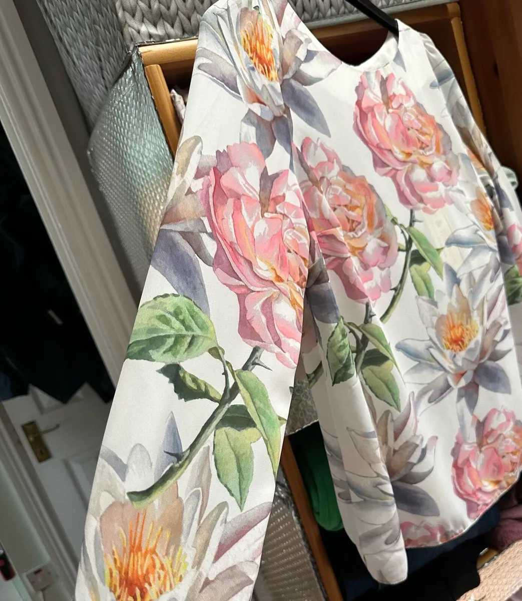 Floral blouse - Image 2