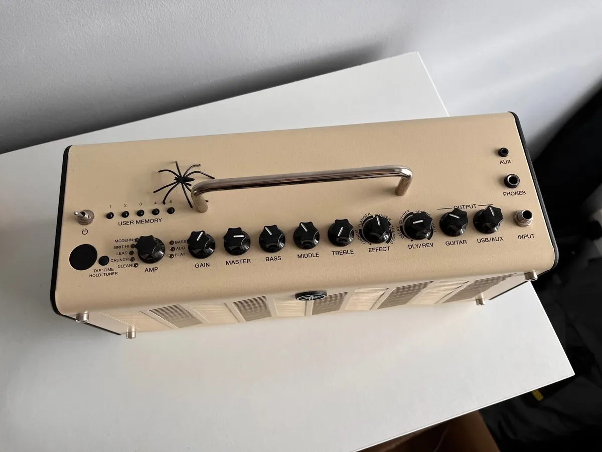 Yamaha THR10 amp - Image 2