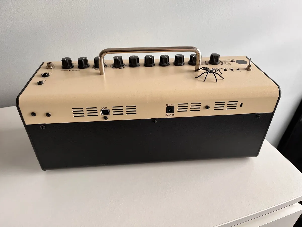 Yamaha THR10 amp - Image 3