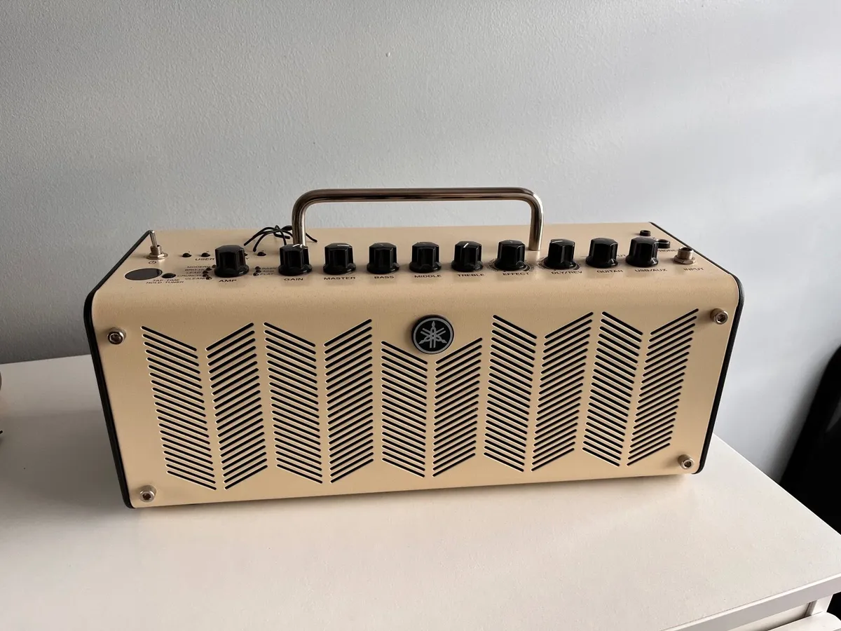 Yamaha THR10 amp - Image 1