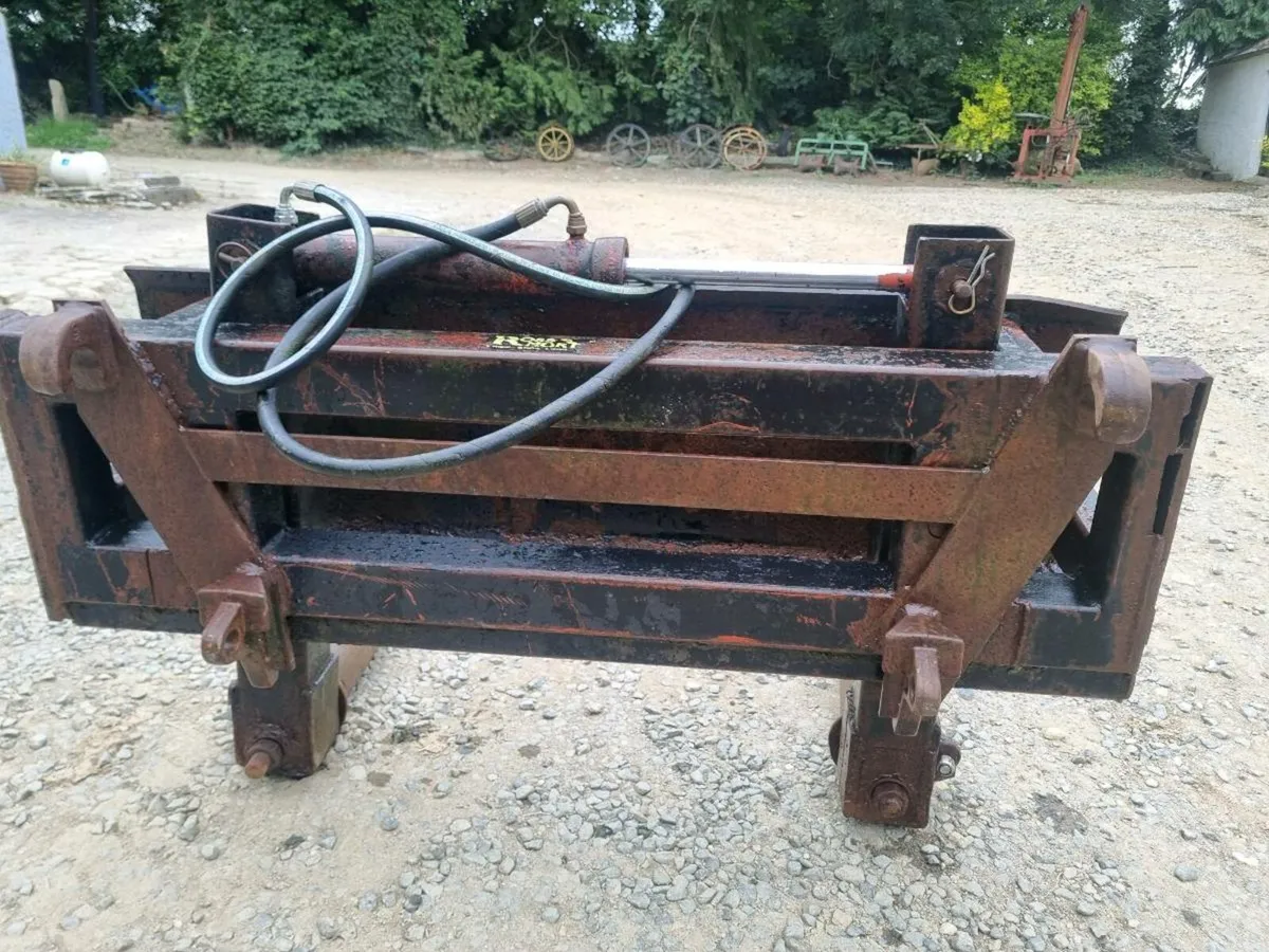 Rossmore bale stacker handler - Image 3