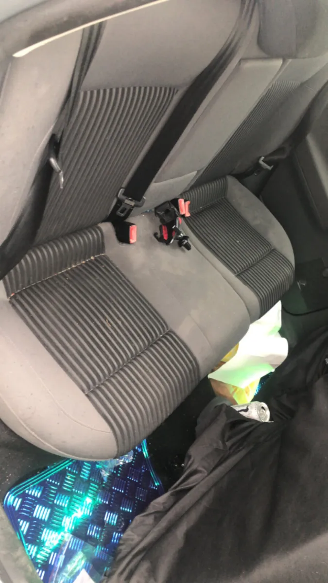 Car - Image 1