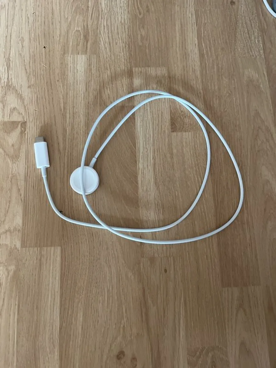 Apple Watch SE 2nd generation 44mm (barely used) - Image 3
