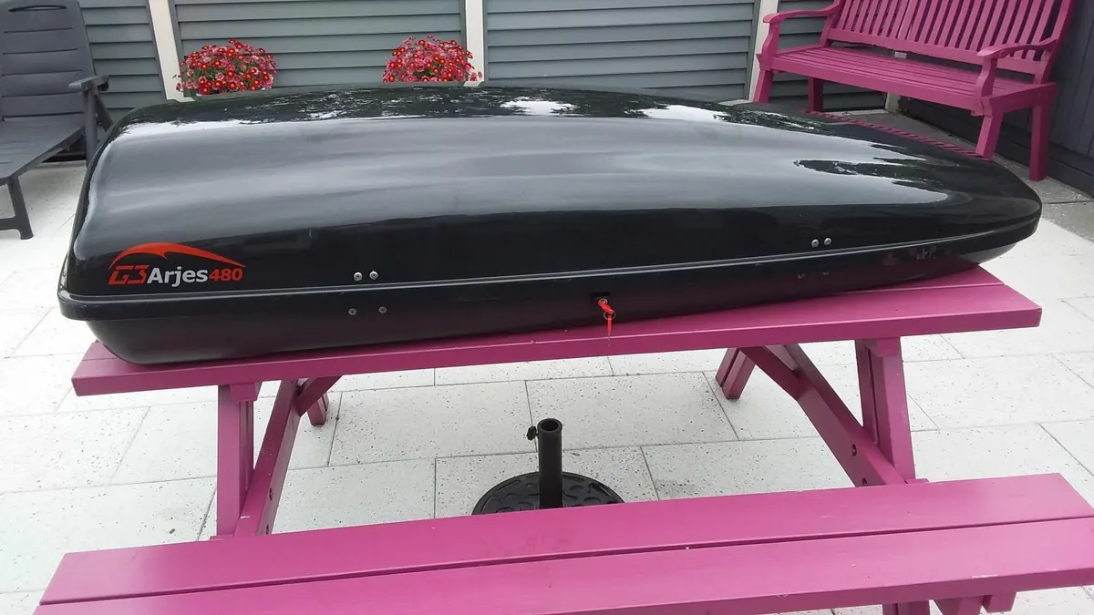 Roof Box - Image 1