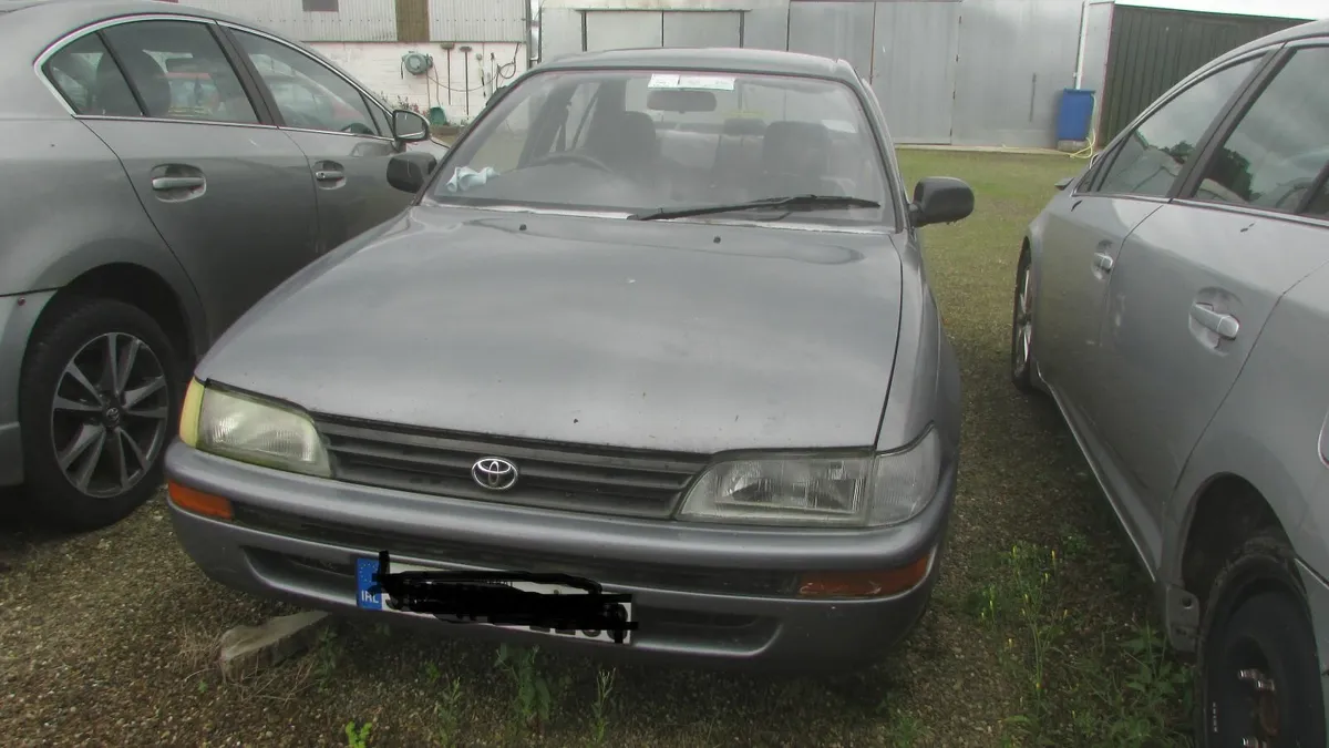 Toyota Corolla 1996 - Image 2