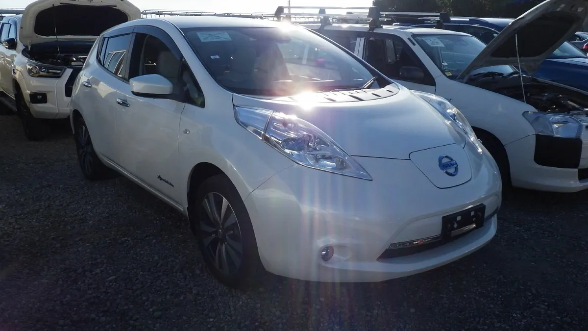 Nissan Leaf 2017 - Image 3