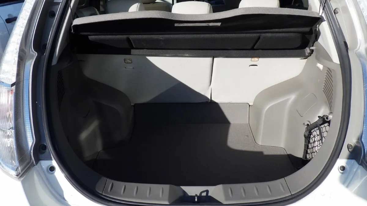 Nissan Leaf 2017 Low Mileage, Fully Electric - Image 4