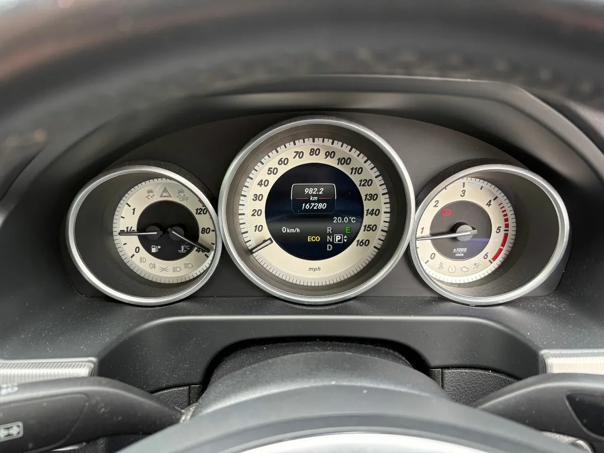 Mercedes-Benz E-Class 2016 - Image 2