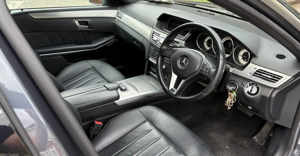 Mercedes-Benz E-Class 2016 - Image 3
