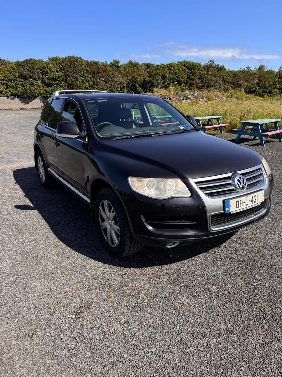 Volkswagen Touareg - Image 1