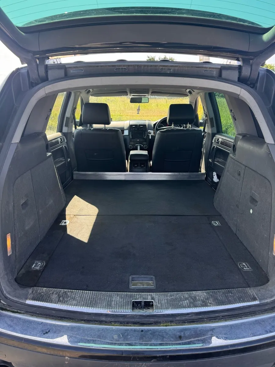 Volkswagen Touareg - Image 4