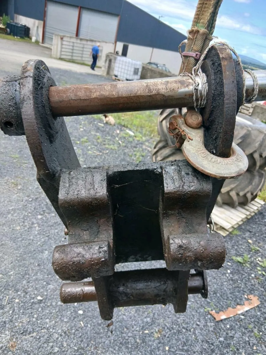 Semi hitch for Ford 655.... - Image 3