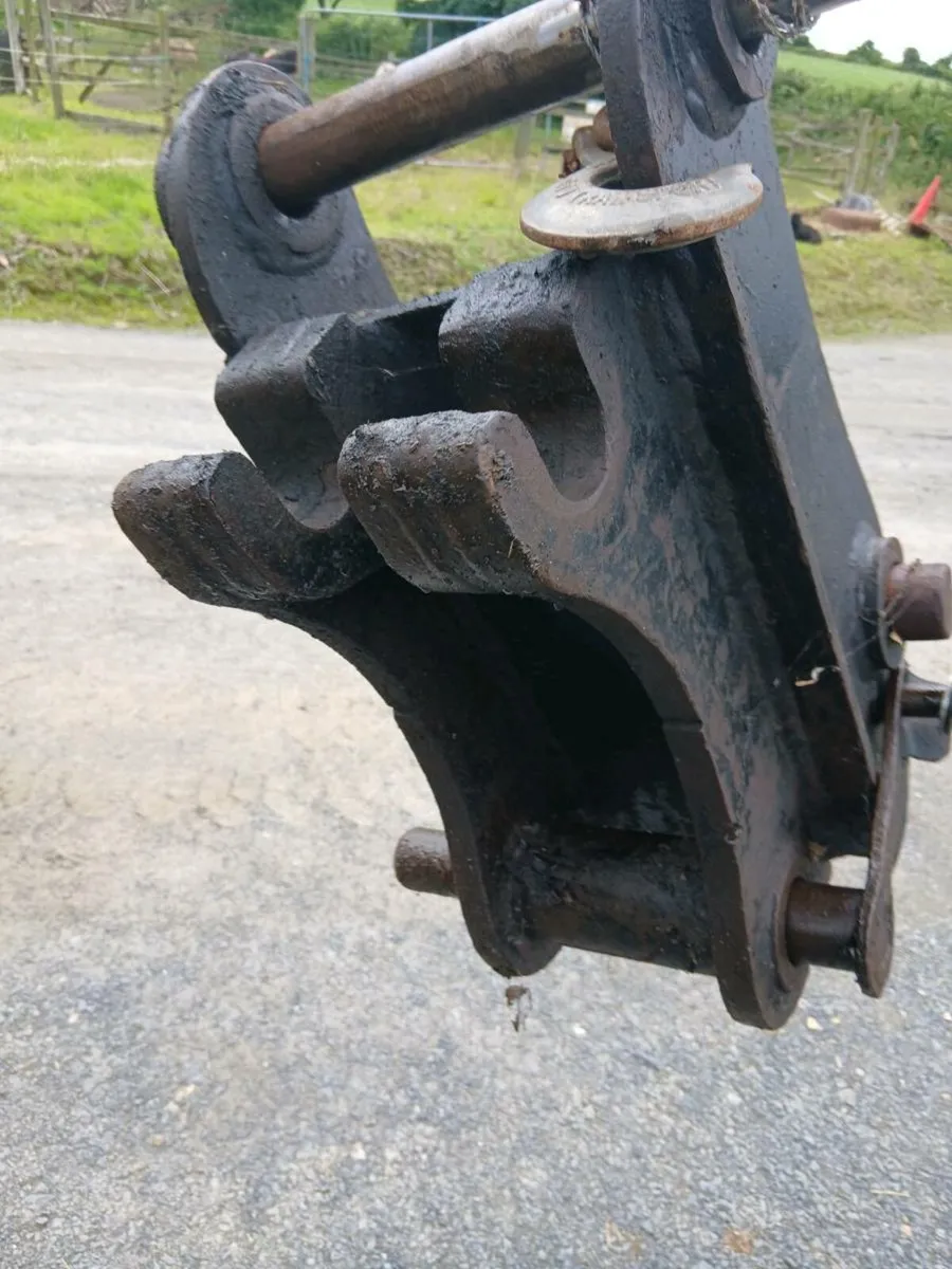 Semi hitch for Ford 655.... - Image 4