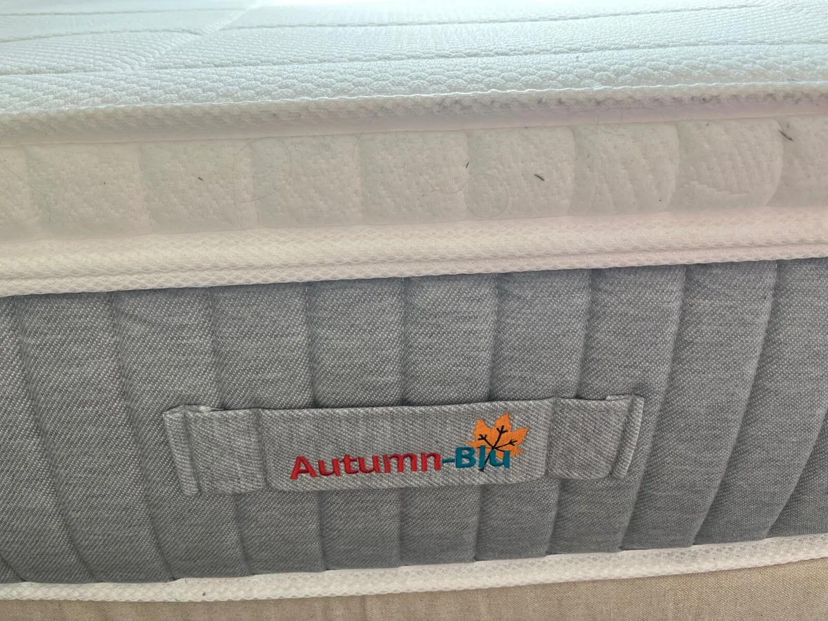 Double bed mattress and bed frame - Image 2