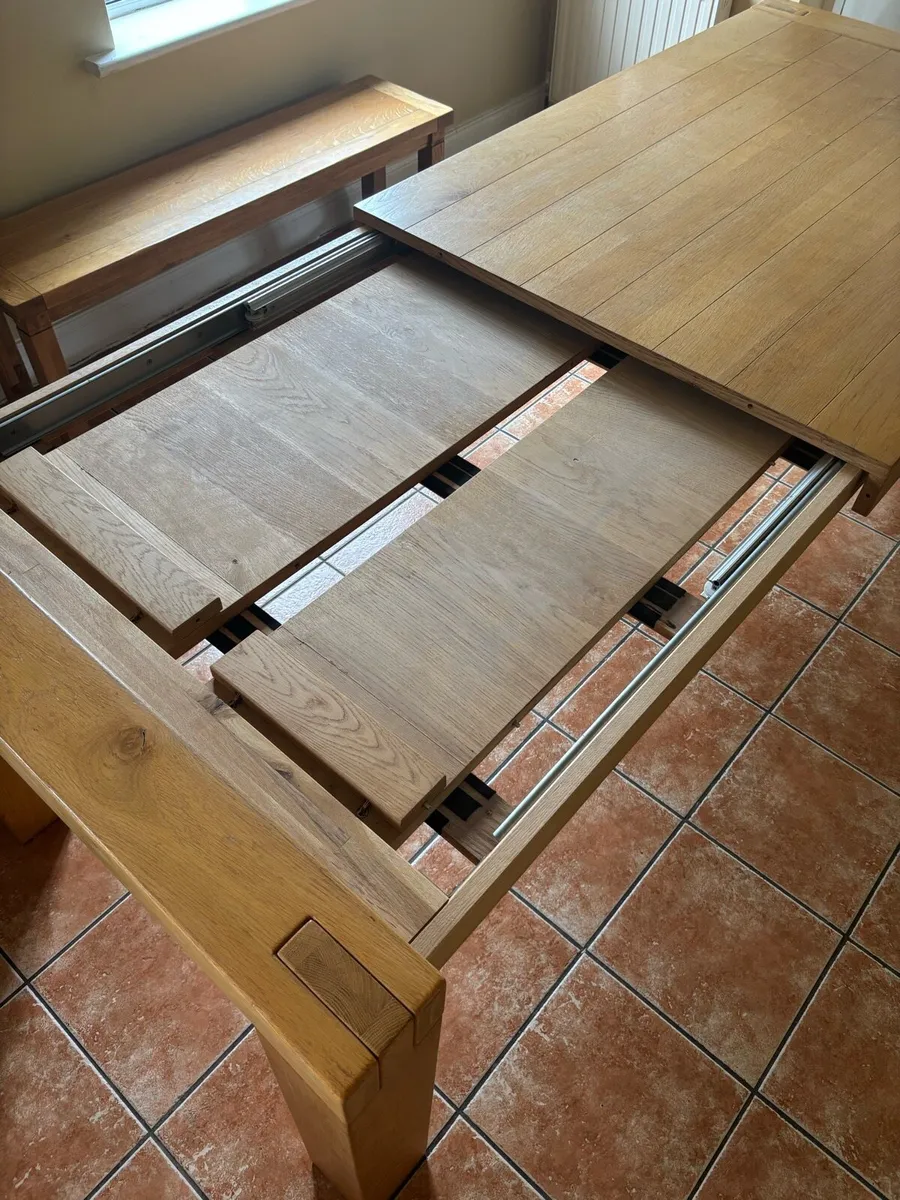 Kitchen table (extendable) - Image 2