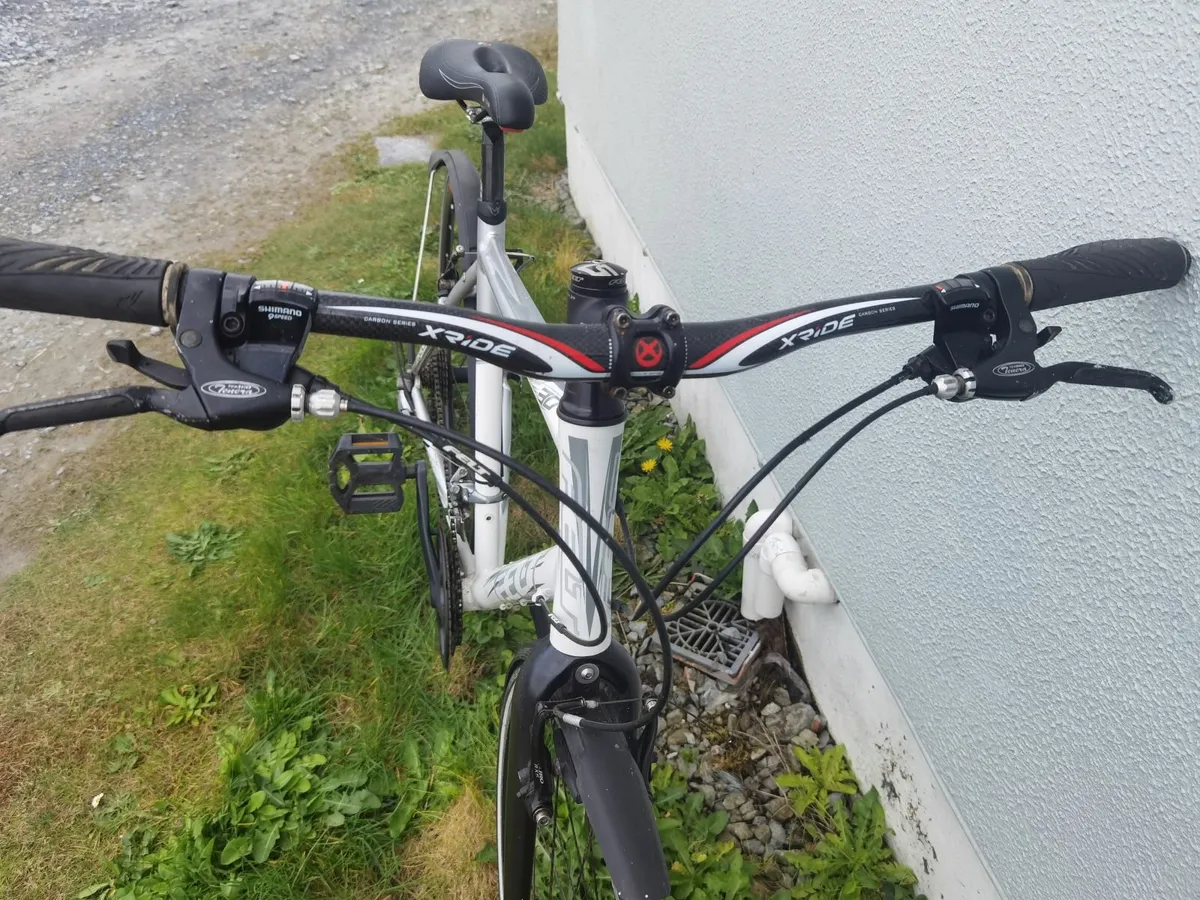 Felt hybrid bike - Image 4