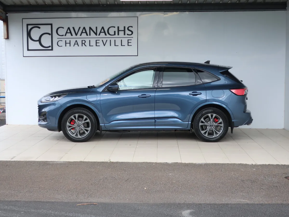 2022 Ford KUGA ST-LINE  2.5PHEV 225 6SP - Image 2