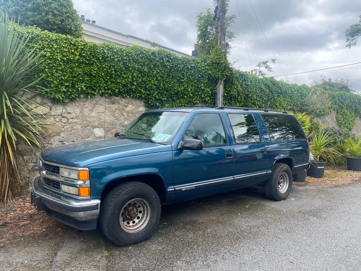 1994 Chevrolet Suburban 5.7 - Image 2