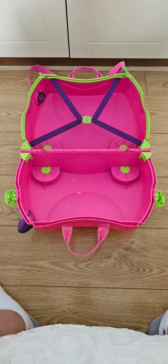 Trunki kids pull along Suitcase - Image 1