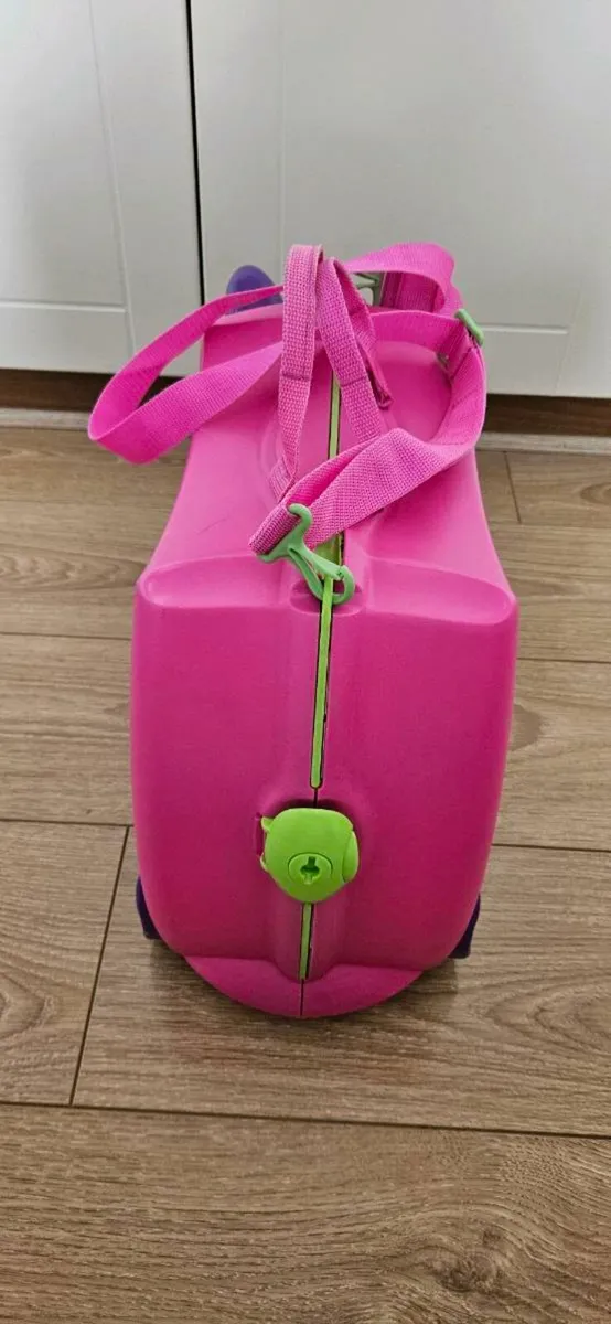 Trunki kids pull along Suitcase - Image 2