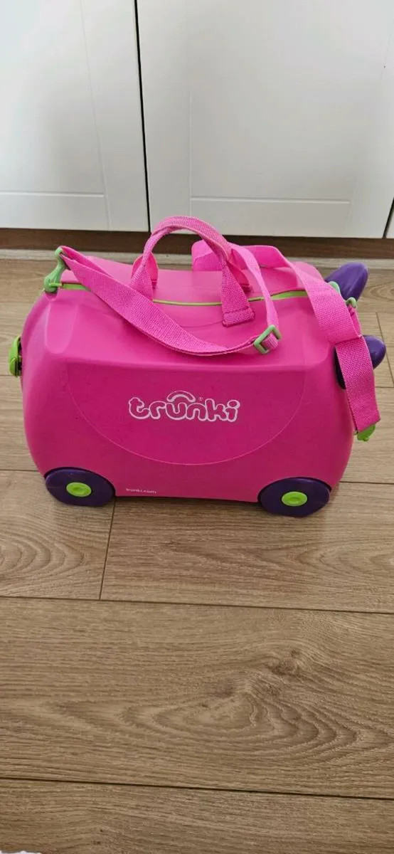 Trunki kids pull along Suitcase - Image 3