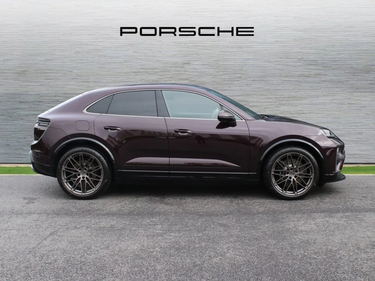 Porsche Macan Turbo - Image 4