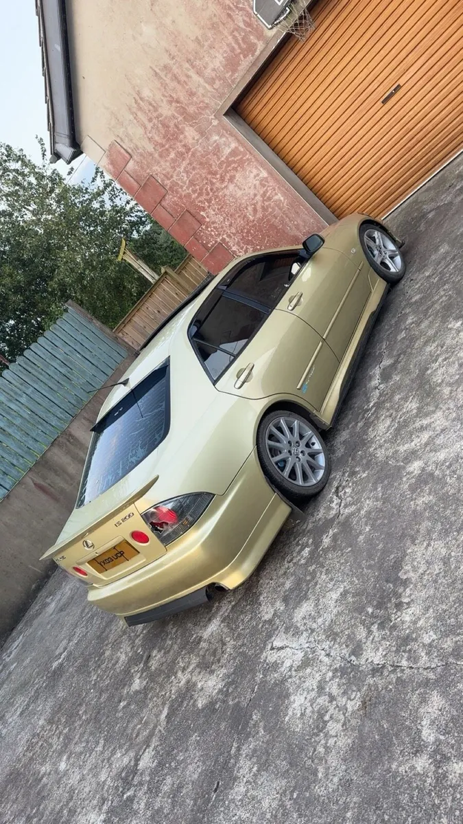 Lexus Is200 - Image 3