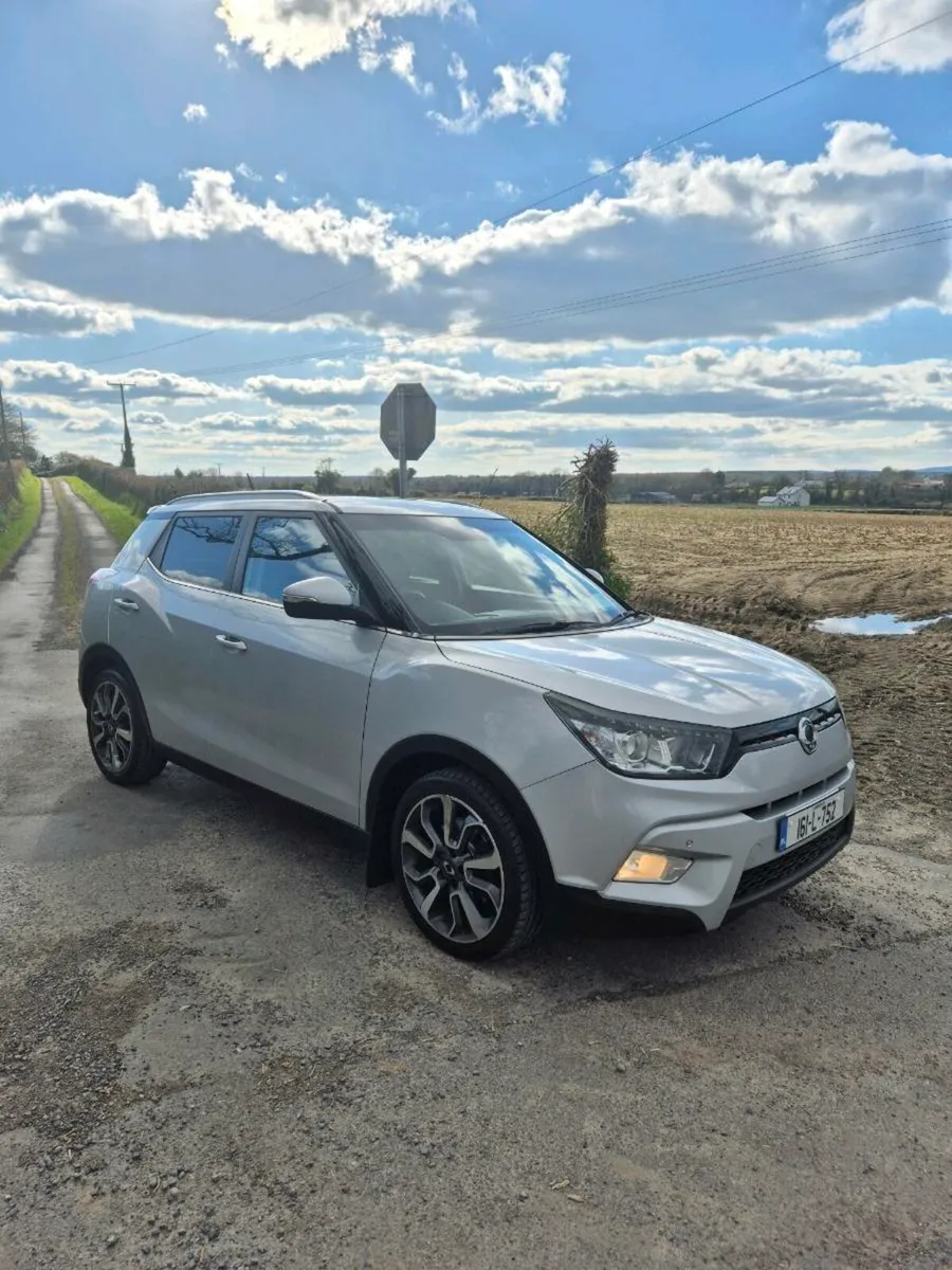 Ssangyong Tivoli - Image 3