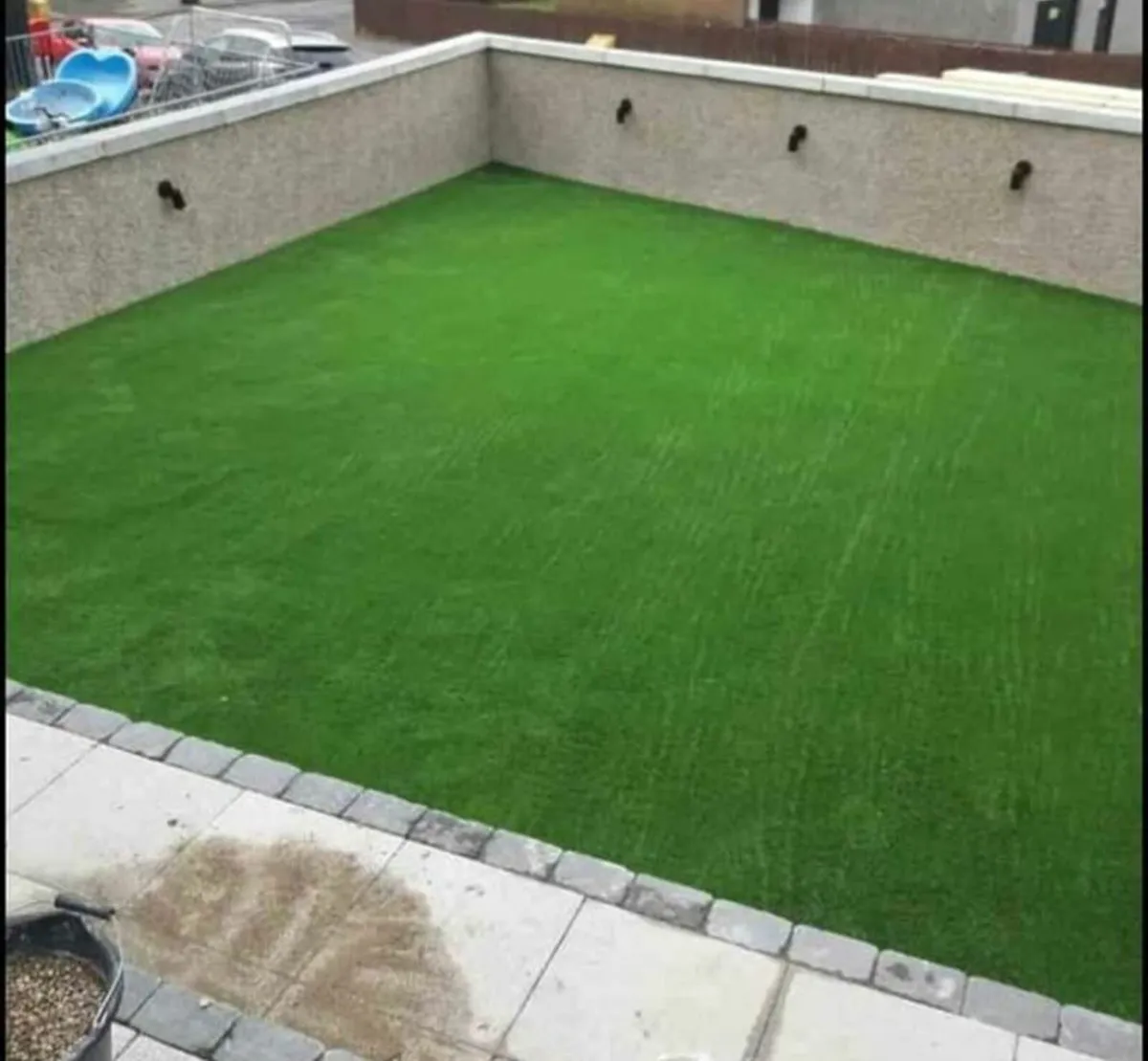 Fake grass - Image 1