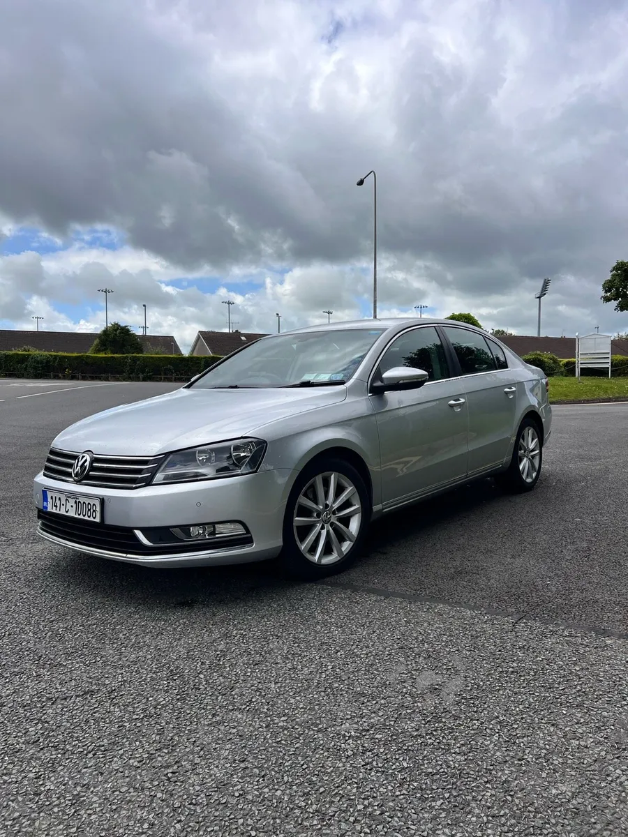 14’ VOLKSWAGEN PASSAT 2.0 TDI EXECUTIVE - Image 2