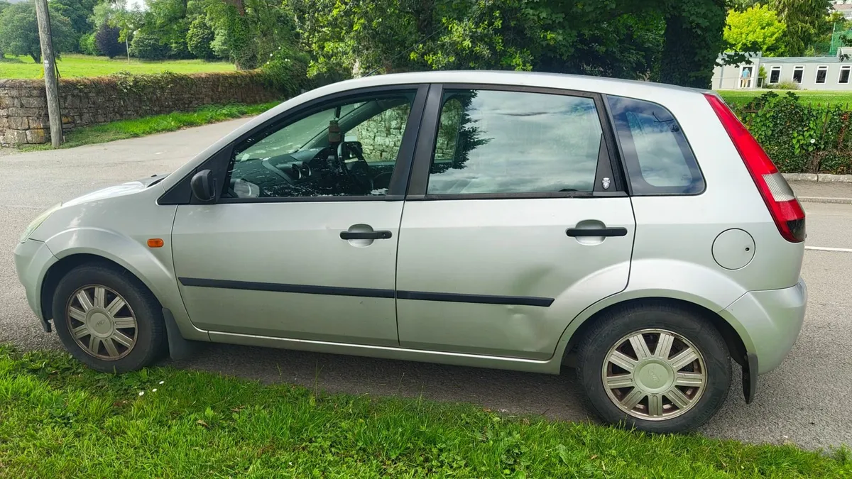 Ford Fiesta 2003 - Image 4