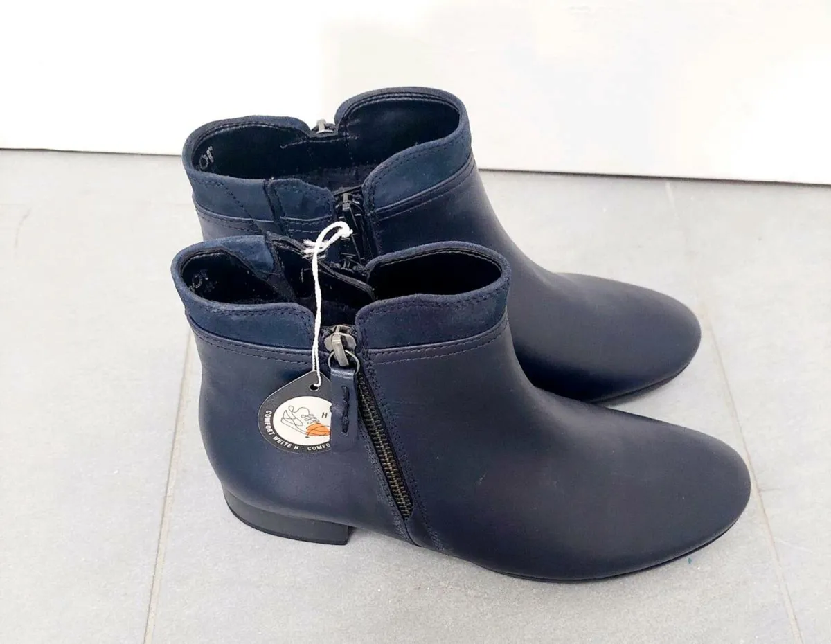Brand New Gabor Boots; Size 5 Navy - Image 2