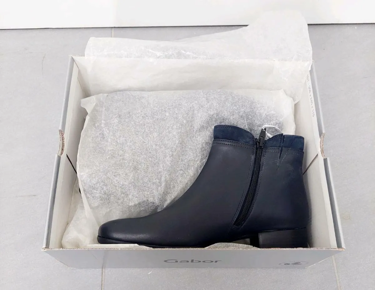 Brand New Gabor Boots; Size 5 Navy - Image 3
