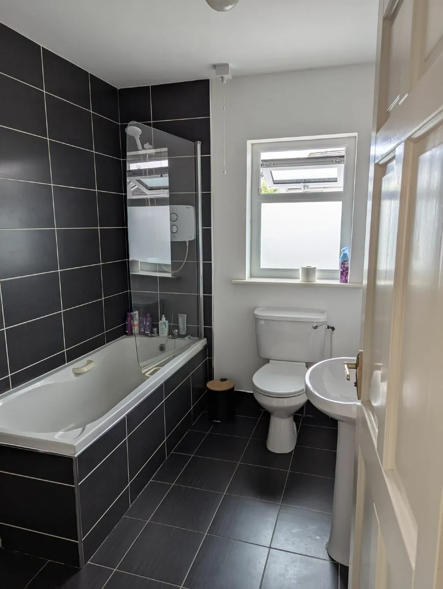 Room for rent in shared house in Ennis, Co. Clare - Image 3