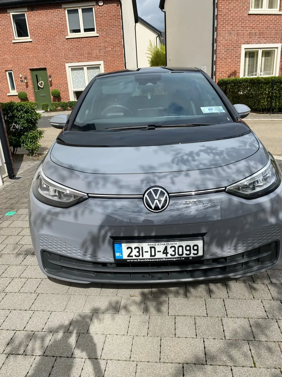 Car - Image 1