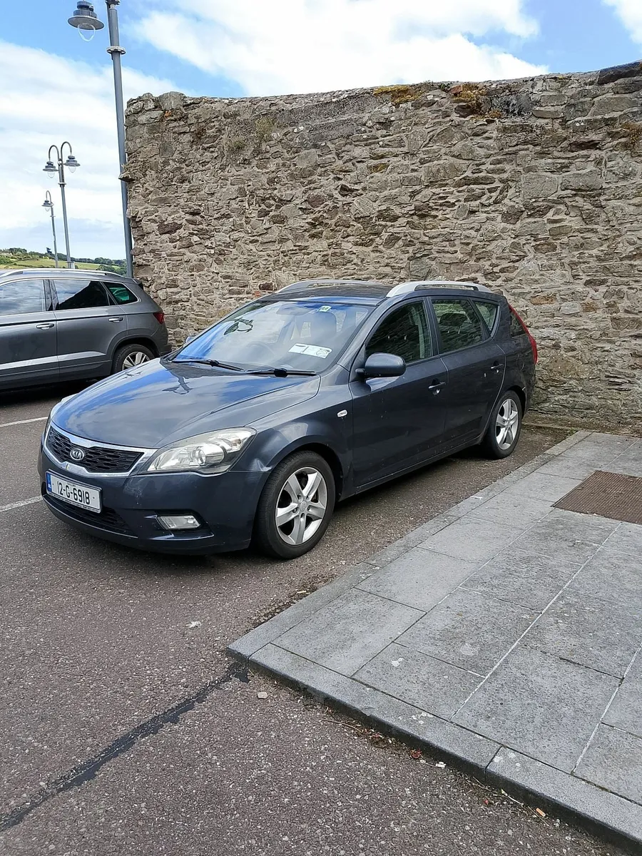 Kia Ceed 2012 - Image 2