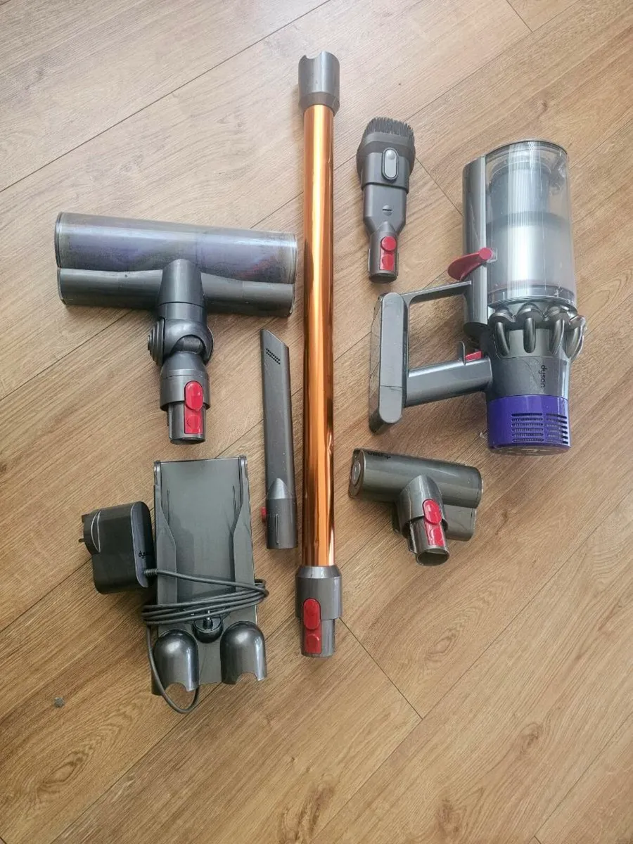 Dyson V10, Excellent condition - Image 1