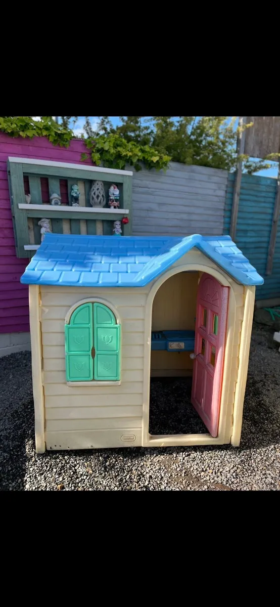 Little Tikes House - Image 1