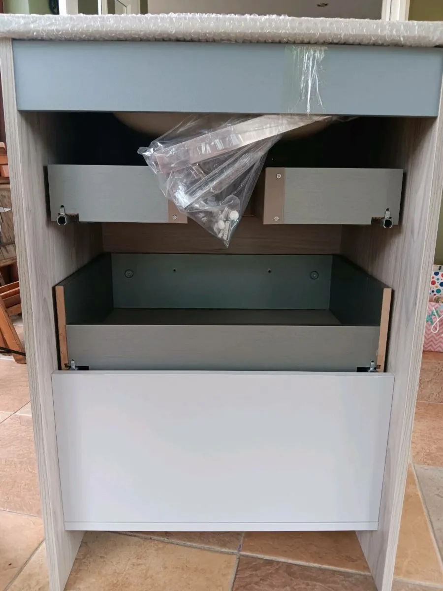 3 drawer floor standing vanity unit and basin - Image 3