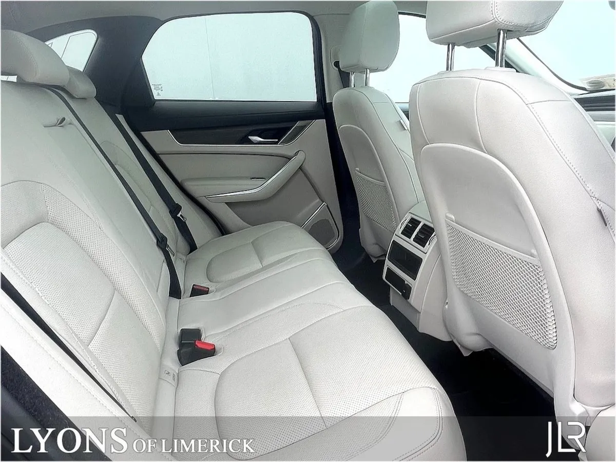 Jaguar F- PACE 2.0 Phev S  panoramic Roof  2 Year - Image 4