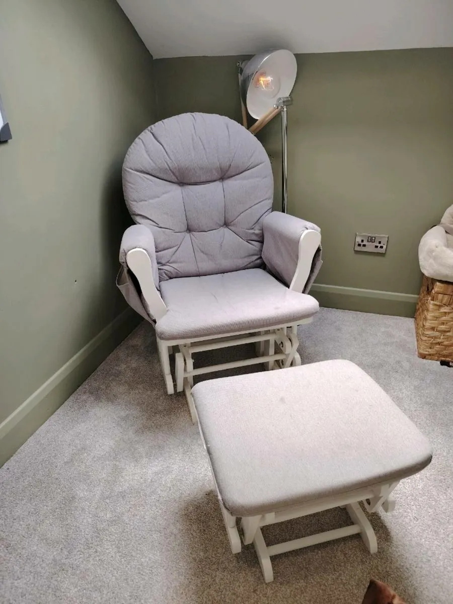 White and grey rocking chair and footstool - Image 1