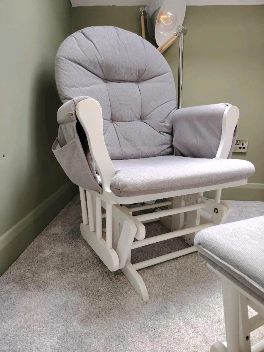 White and grey rocking chair and footstool - Image 2