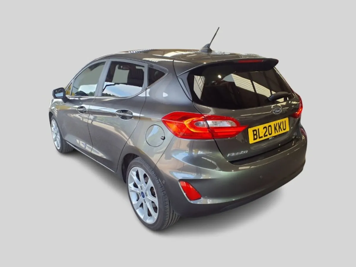 Ford Fiesta 125 Titanium - Image 4
